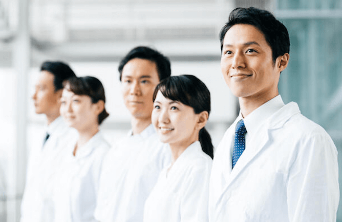 【がん専門薬剤師の好待遇求人はどこで探す?】年収600万以上,17時退社,年間休日120日以上など希望の職場が見つかる!