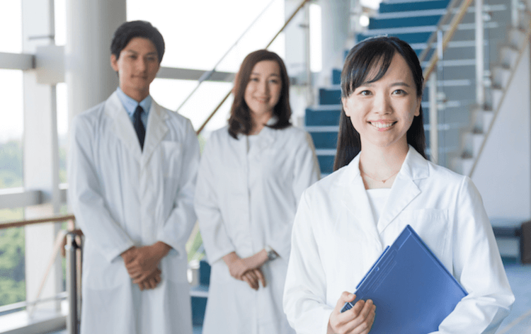 【病院薬剤師の好待遇求人はどこで探す?】病院未経験OK,17時終業,夜勤なし,週2〜相談可など希望の職場が見つかる!