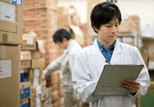 倉庫管理薬剤師の好待遇求人はどこで探す?】未経験OK,年収600万以上,17時退社残業なし,土日休み,年休120日以上など希望の職場が見つかる!