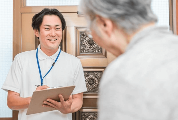 【在宅専門薬剤師の好待遇求人はどこで探す?】年収700万以上,18時終業,年間休日120日以上など希望の職場が見つかる!
